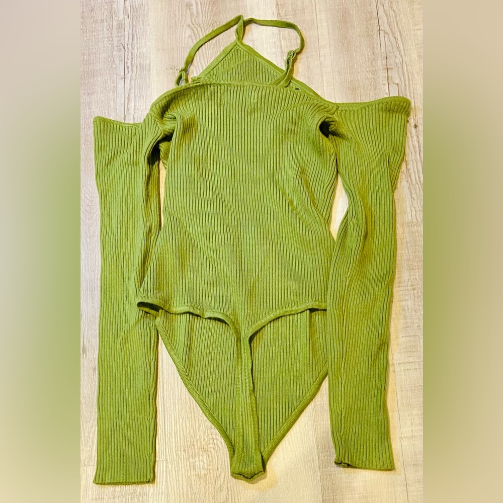 Size Medium Abercrombie & Fitch lime off shoulder bodysuit
